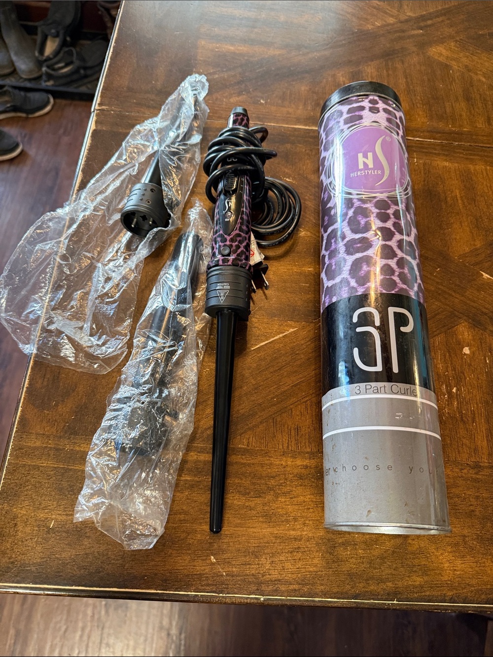 HerStyler 3P Purple Leopard Curling iron Wand in good used condition